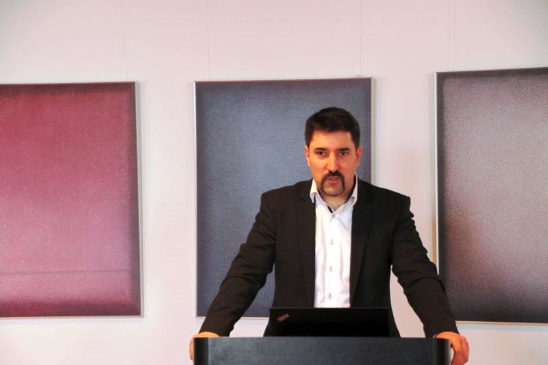 Dr. Al-Dagistani beim Vortrag