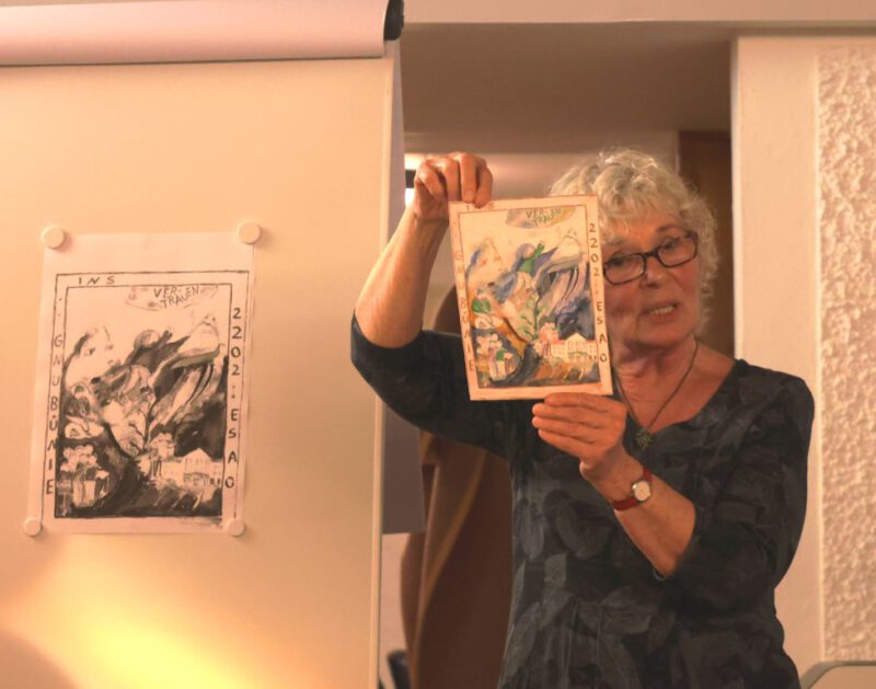 Beim Abschluss-Abend: Dorle Specht hat ein wunderbares Bild mit Impressionen von der Oase gemalt