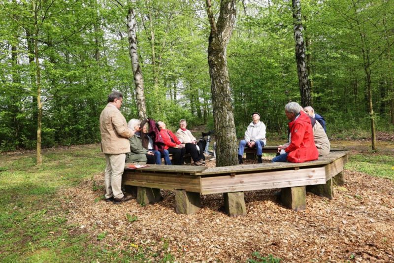 Gedankenaustausch im Park