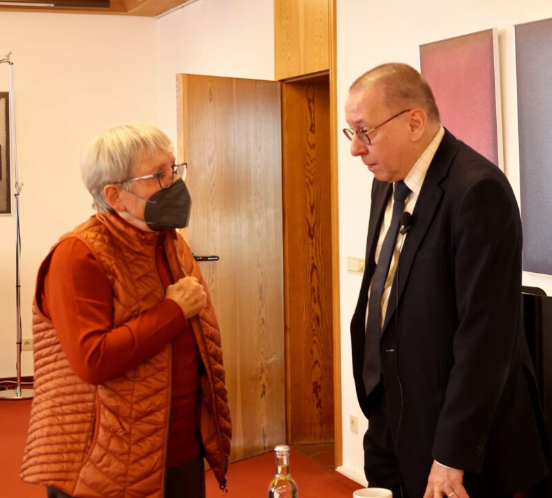 Frau Prof. Rissing-van Saan im Gespräch mit Prof. Wittwer