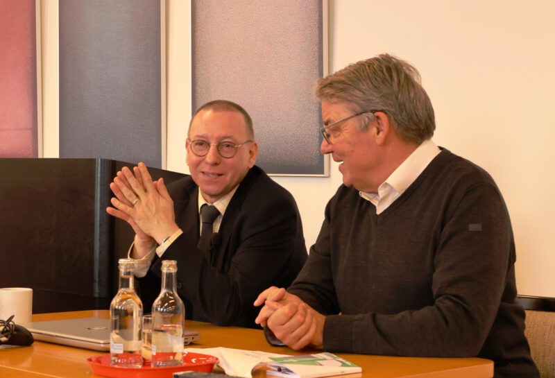Prof. Wittwer und Dr. Polenz bei der Diskussion