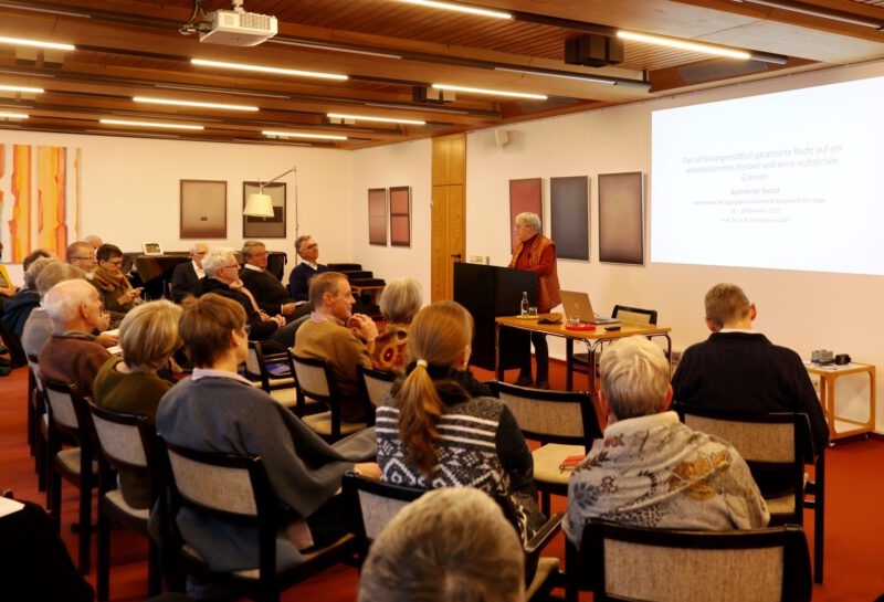 Frau Prof. Dr. Ruth Rissing-van Saan
