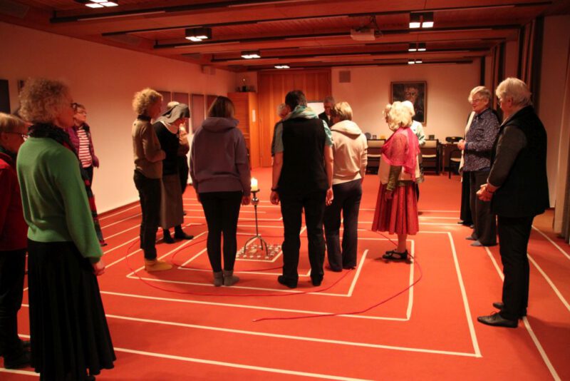 Das Labyrinth ertanzen IV
