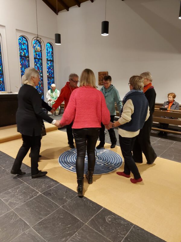Tanz in der Kapelle