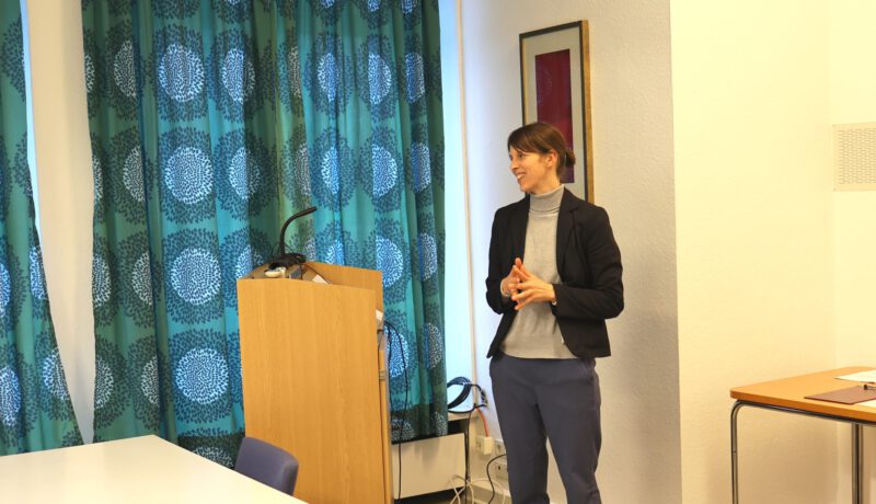Frau Dr. Sandra Legge