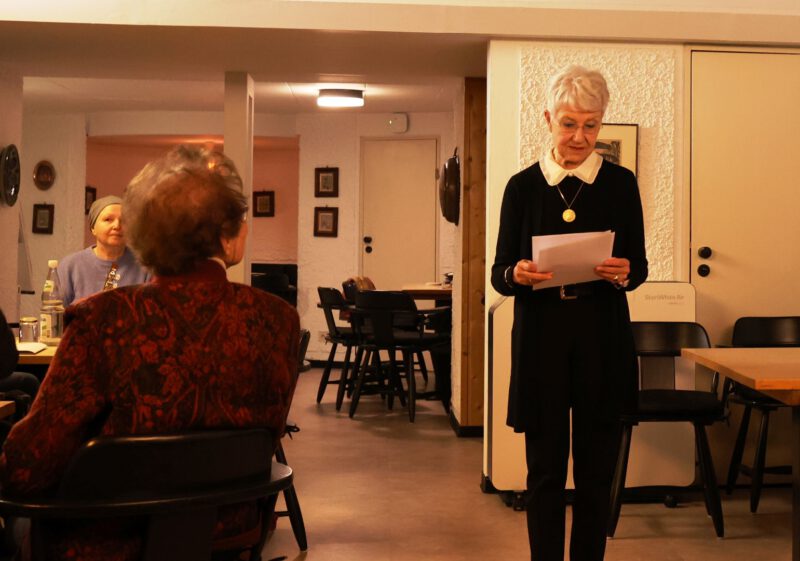 Geistreich, fröhliche Beiträe beim Abschlussabend im Hegge-Keller