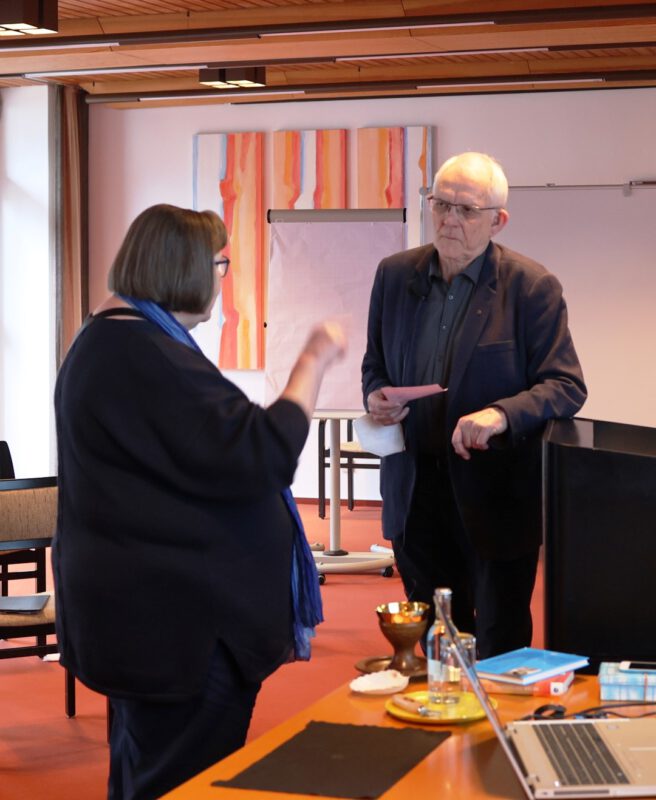 Msgr. Auffenberg im Gespräch