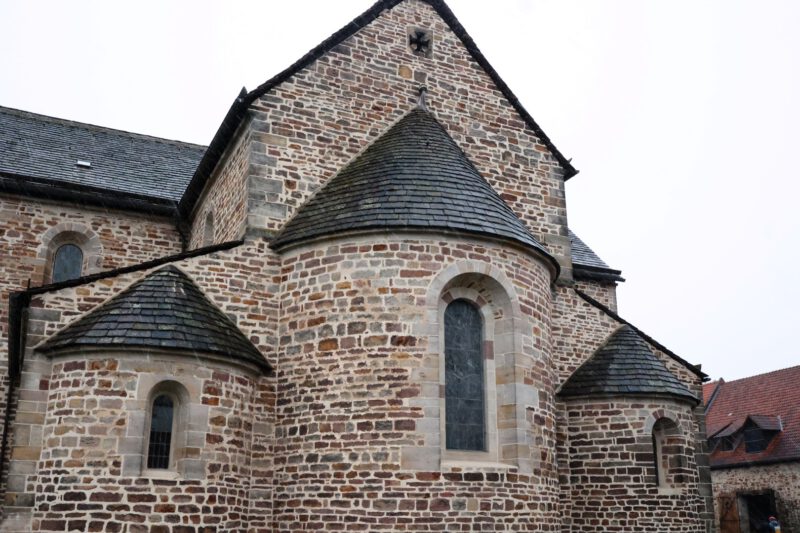 Ostansicht der Kirche in Lippolsberg