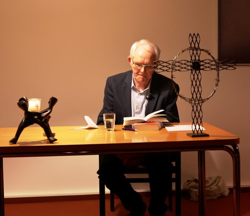 Msgr. U. Auffenberg bei der Lesung