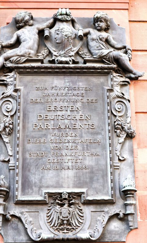 Inschrift an der Paulskirche
