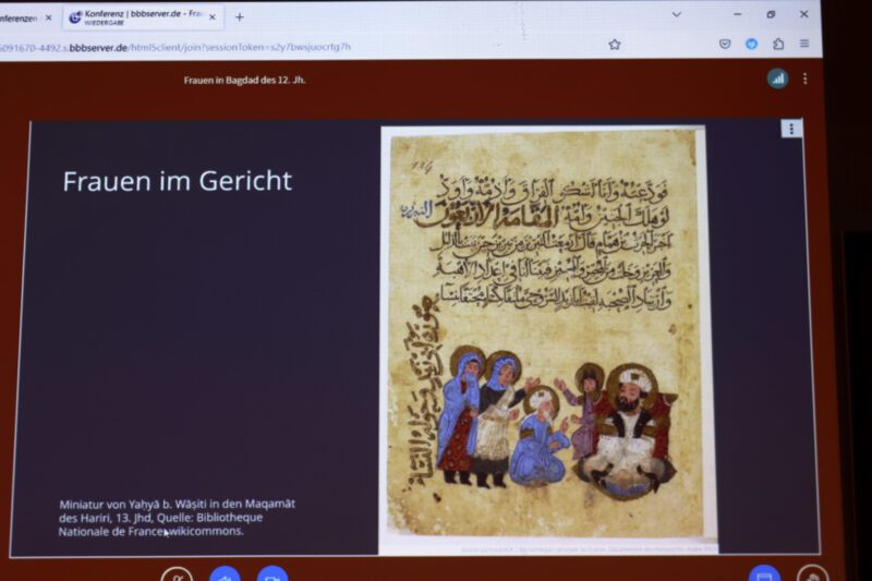 Frauen in Bagdad; Folie aus dem Vortrag von Dr. Koloska