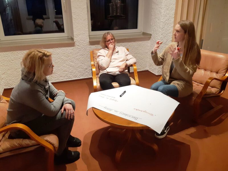  Miteinander im Gespräch