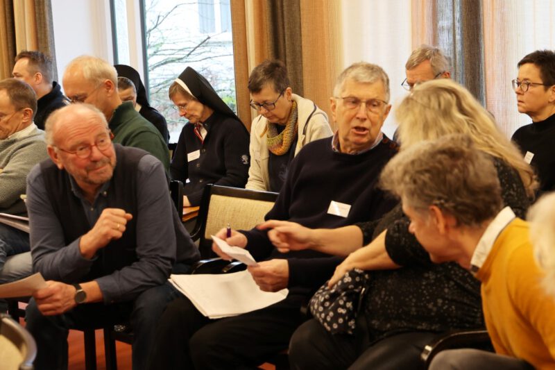 Intensive Gespräche unter den Teilnehmern