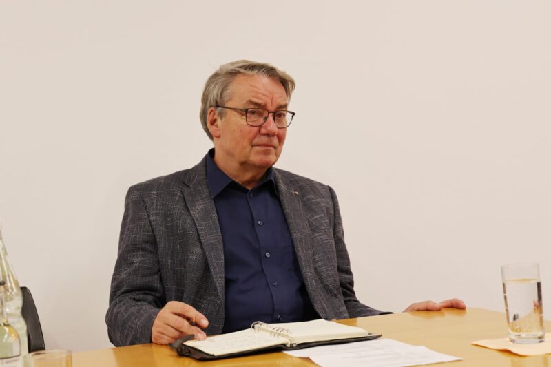 Allgemeinarzt Dr. Ulli Polenz stellt die Frage nach dem ärztlichen Selbstverständnis