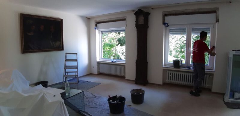 Einbau neuer Fenster im Empfangszimmer